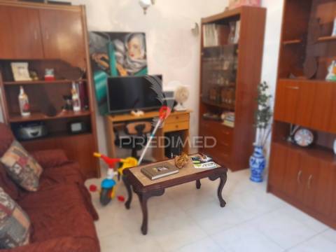 Moradia t3 com terreno - pias