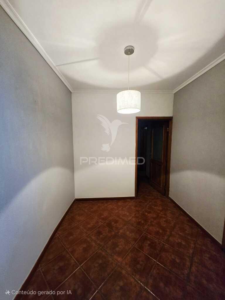 T3 com suíte, garagem e duas varandas – carvalhosa, paços de ferreira