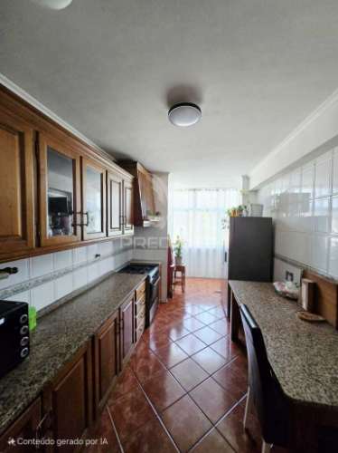T3 com suíte, garagem e duas varandas – carvalhosa, paços de ferreira