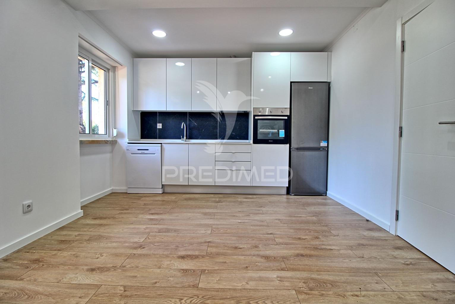 Apartamento t2 remodelado amadora