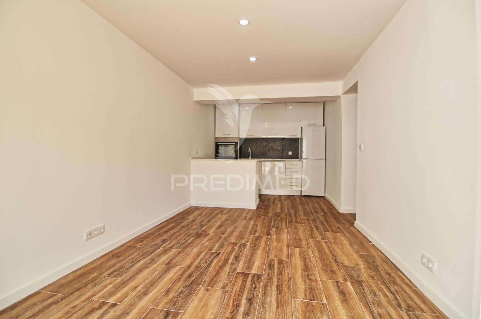 Apartamento t2 remodelado amadora