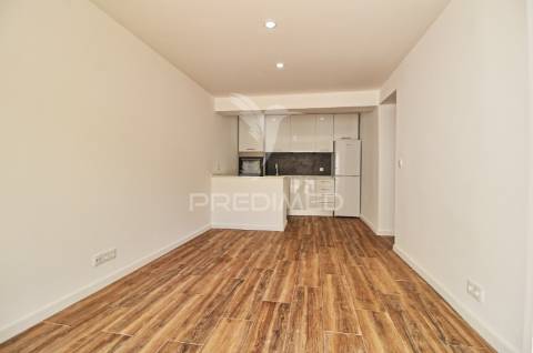 Apartamento t2 remodelado amadora
