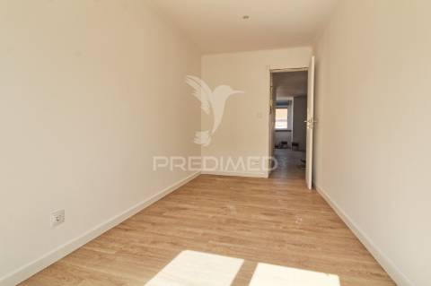 Apartamento na amadora remodelado