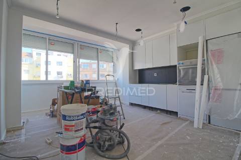 Apartamento na amadora remodelado