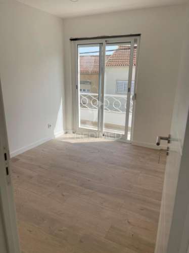 Apartamento na amadora remodelado