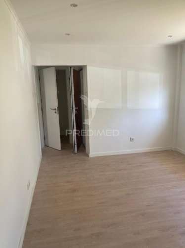 Apartamento na amadora remodelado