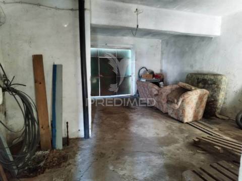 Vivenda /espaço comercial - s. salvador da aramenha