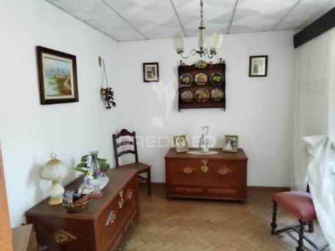 Vivenda /espaço comercial - s. salvador da aramenha