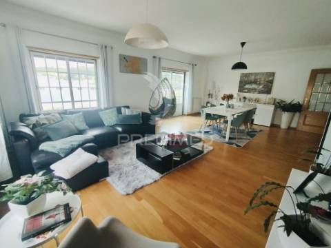 Apartamento t3 com garagem