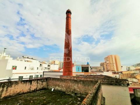 Prédio centenário na baixa da cidade de faro