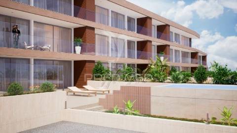 Apartamento t2 com terraço amplo e piscina privada