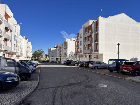 Lote de terreno p/ prédio c/ projecto p/ 12 fogos