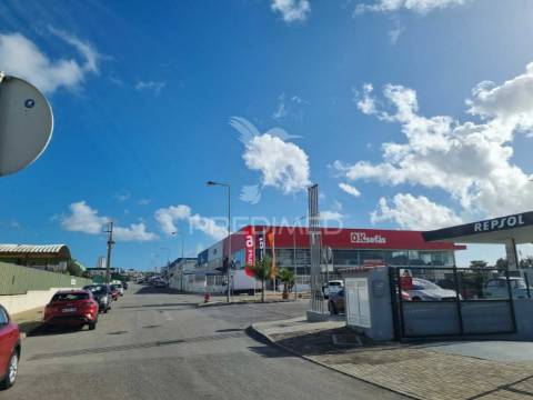 Loja/armazém – oportunidade para investidores, pateiro