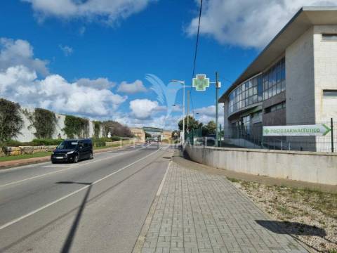 Loja/armazém – oportunidade para investidores, pateiro