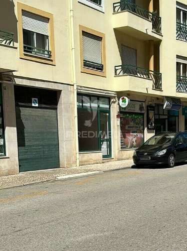 Parqueamento coberto em sines