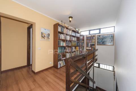 Lisboa / olivais ( próximo ao novo hospital de todos os santos ) - moradia  t6 + 1 com piscina