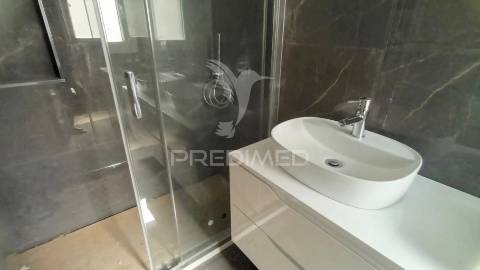 Moradia isolada t5 qtª da charnequinha