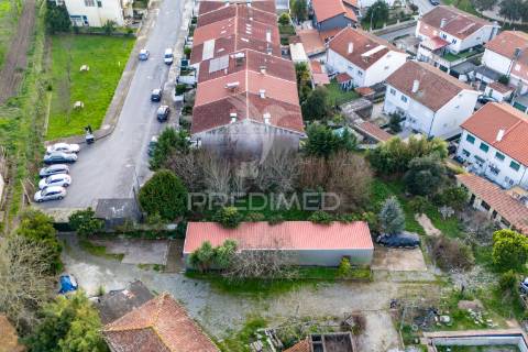 Lote para construção moradia de gaveto com 337m2 em real, braga