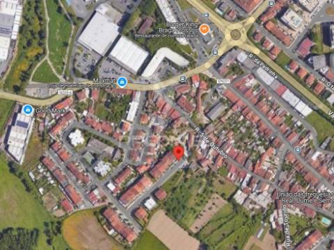 Lote para construção moradia de gaveto com 337m2 em real, braga