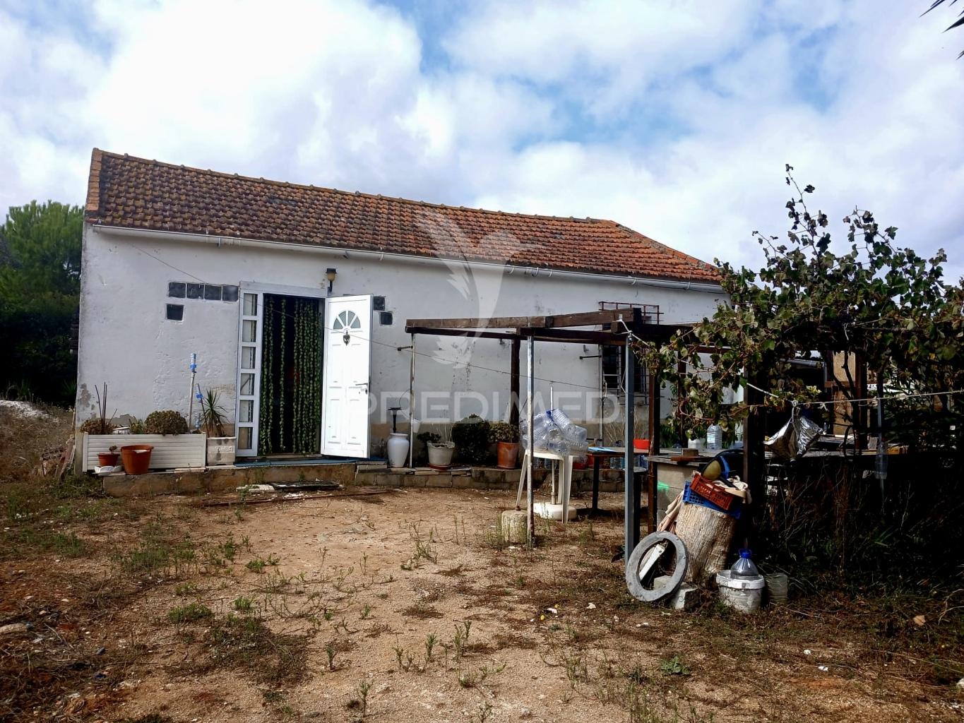 Magnífico terreno/ com apoio agrícola