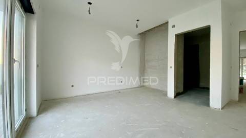 Moradia geminada em rio maior