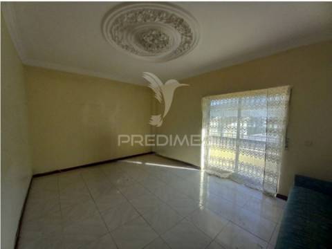 Apartamento t3 usado - fogueteiro