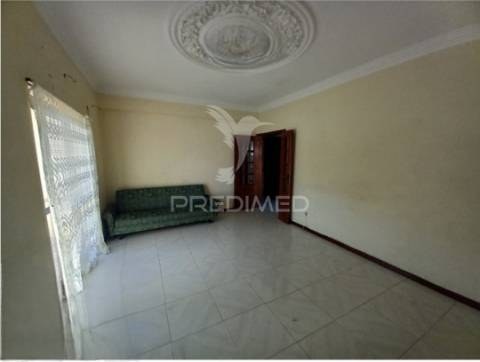Apartamento t3 usado - fogueteiro