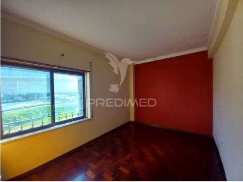 Apartamento t3 usado - fogueteiro