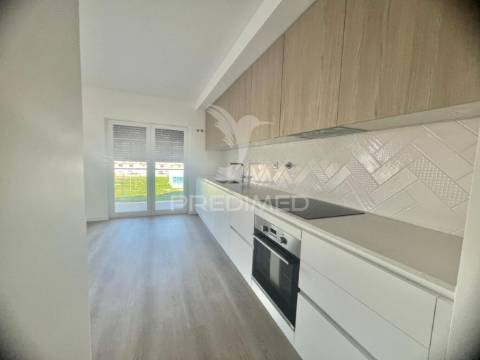 Apartamento t3 c/ suíte, garagem e arrecadação
