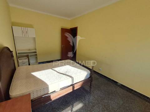 Apartamento t3 para venda – mina de água, amadora