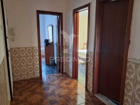 Apartamento t3 para venda – mina de água, amadora