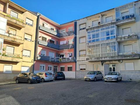 Apartamento t3 para venda – mina de água, amadora
