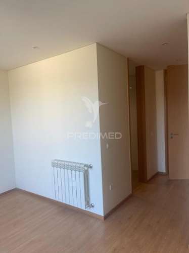 Moradia t4 com jardim - azurara - vila do conde