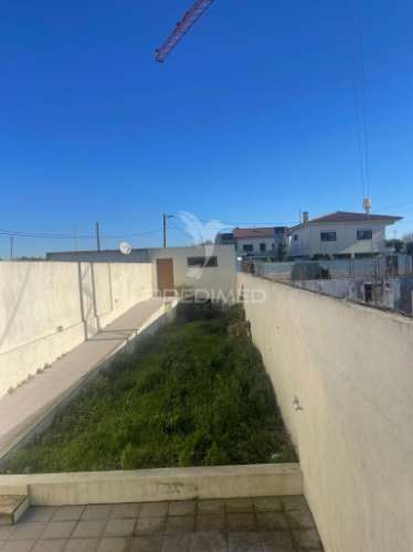 Moradia t4 com jardim - azurara - vila do conde