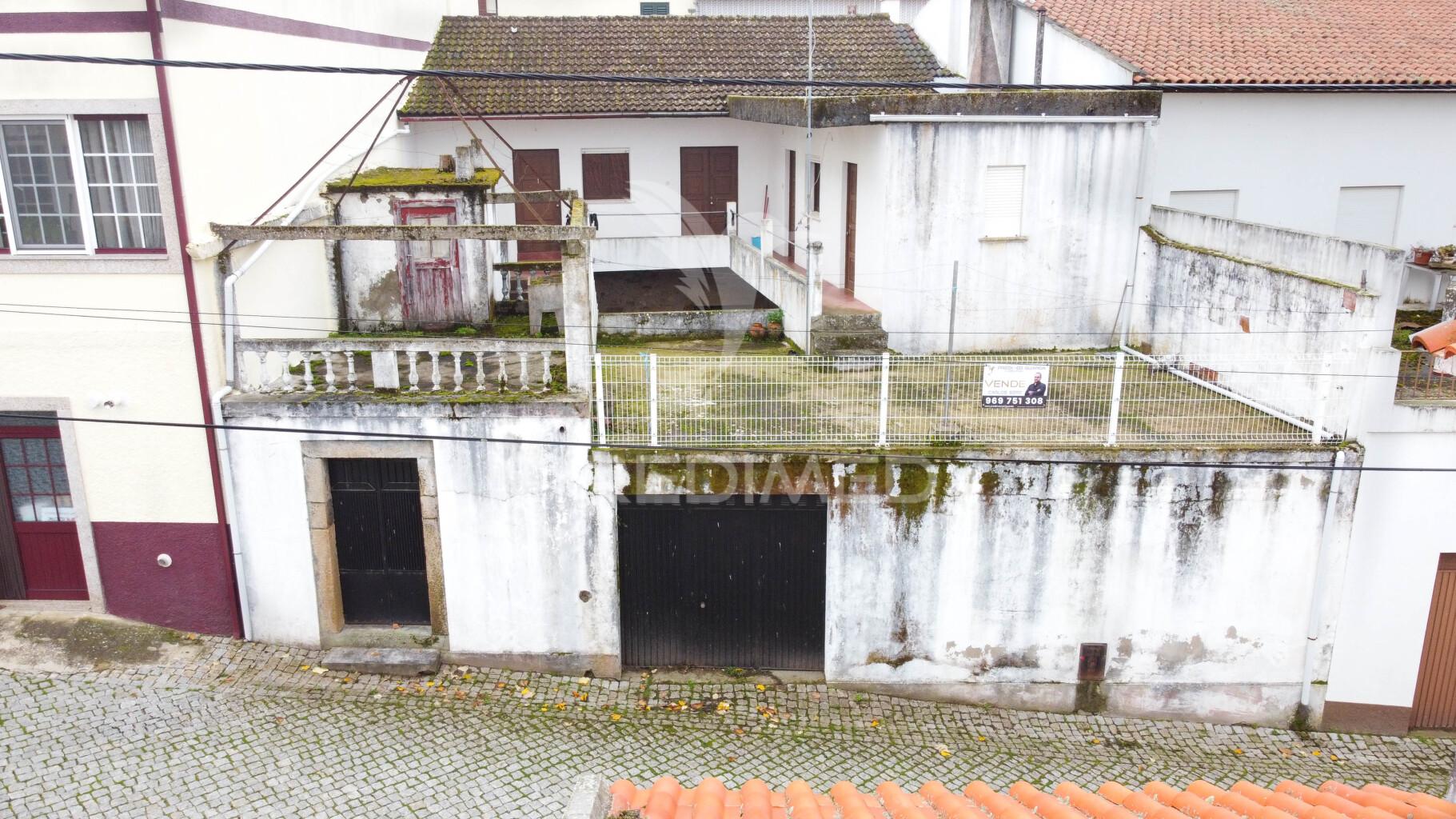 Moradia t3 em longroiva, meda