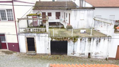 Moradia t3 em longroiva, meda