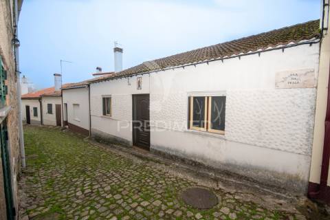 Moradia t3 em longroiva, meda