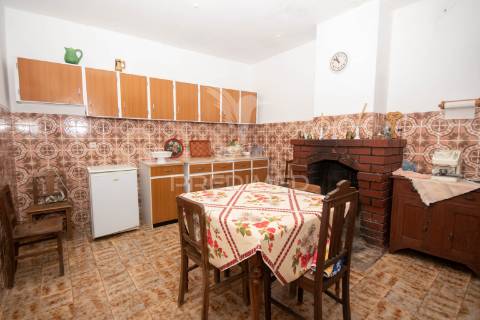 Moradia t3 em longroiva, meda