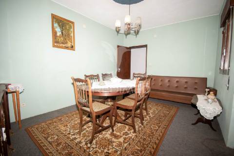 Moradia t3 em longroiva, meda