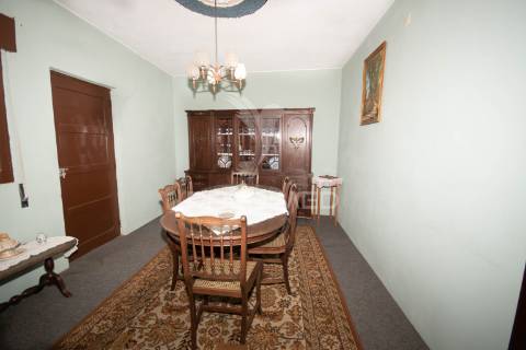 Moradia t3 em longroiva, meda