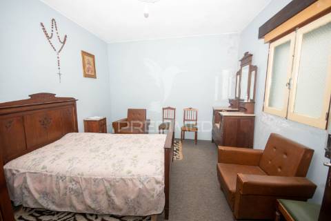 Moradia t3 em longroiva, meda