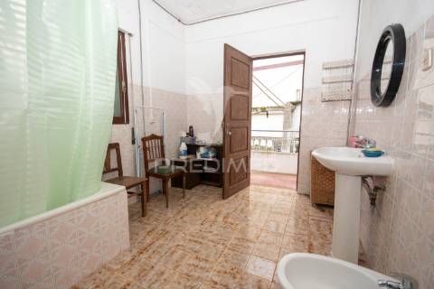 Moradia t3 em longroiva, meda