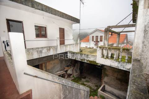 Moradia t3 em longroiva, meda