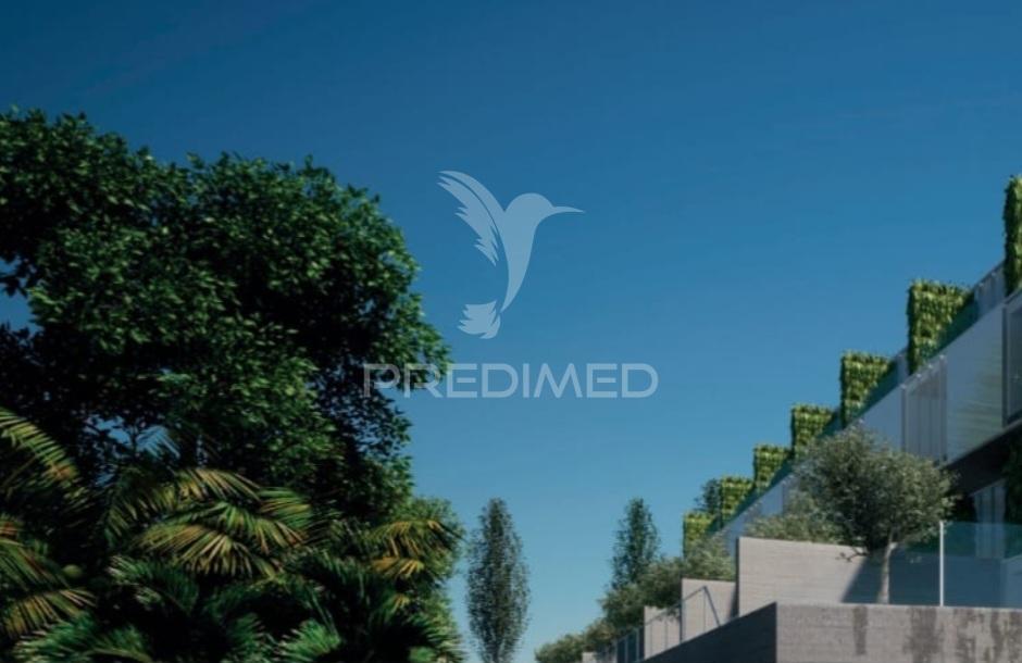 T2 com terraço (luxo)