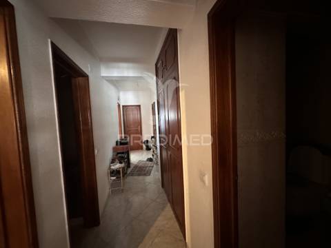 Apartamento t3 na av d. manuel i