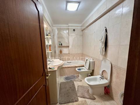 Apartamento t3 na av d. manuel i