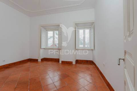Apartamento t2 com logradouro