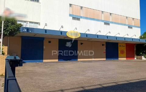 Venda armazém industrial c/ parque privativo, prior velho