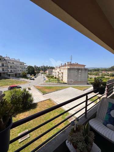 Apartamento t3 em várzea