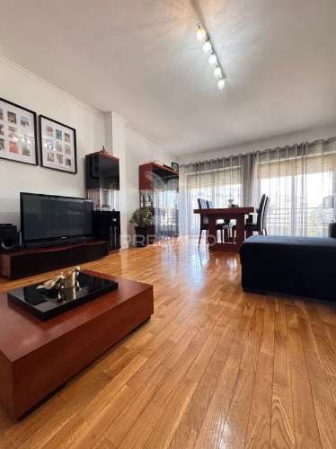 Apartamento t3 em várzea